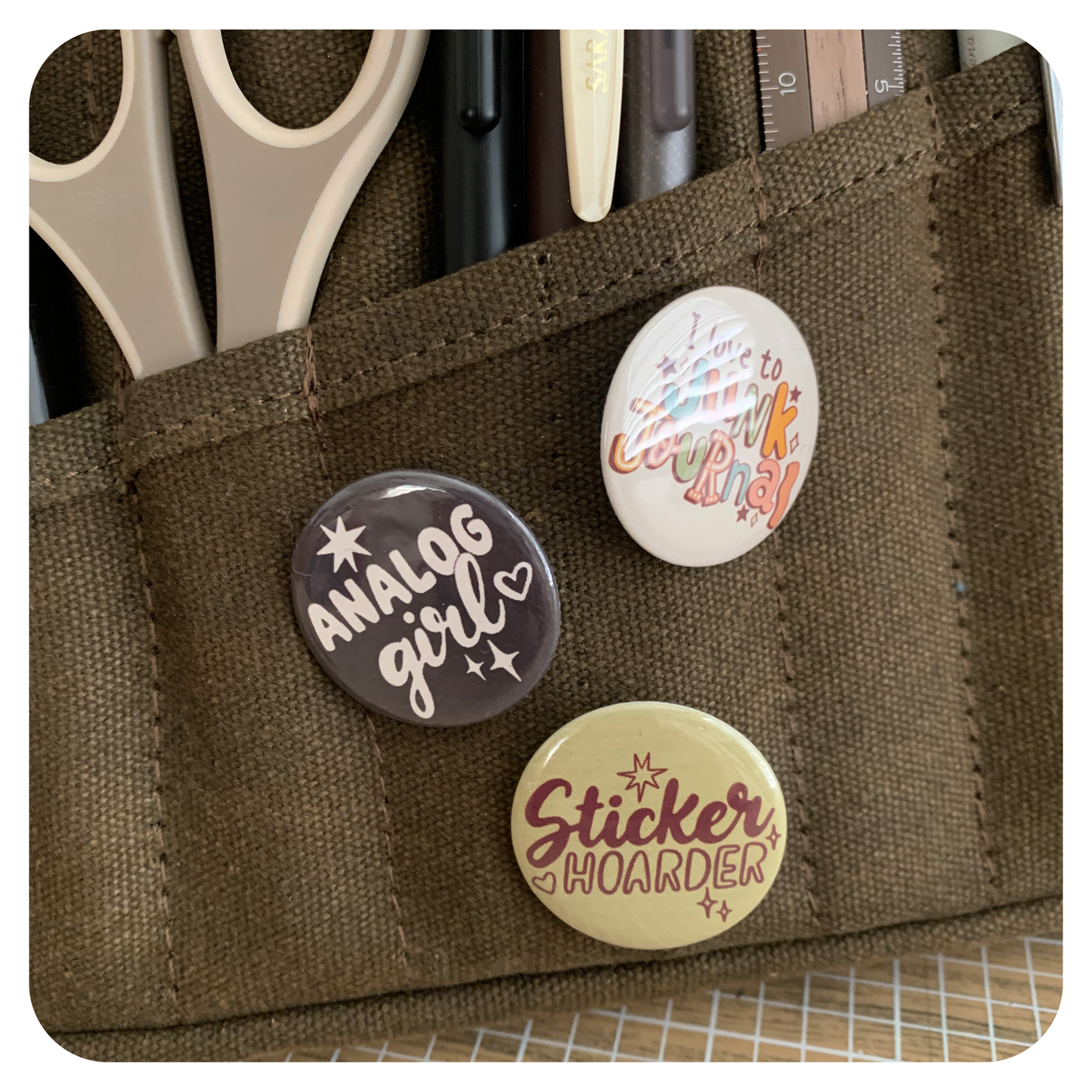 Analog Girl - 1 1/4" Pin